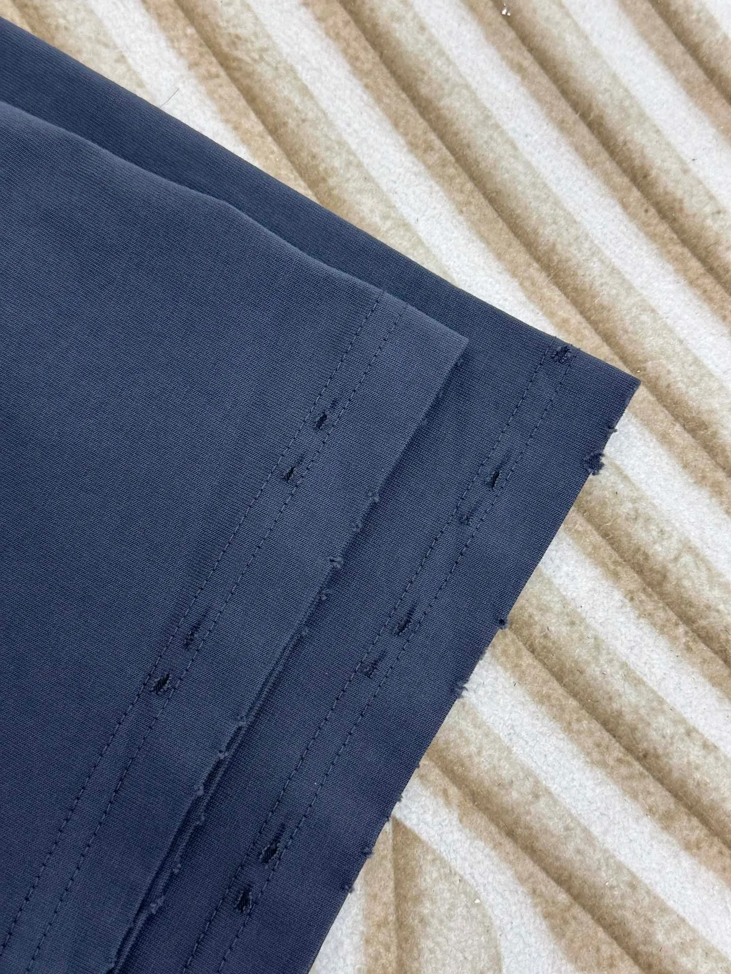 Balenciag*/ Blcg 24SS BB T Size：1/2/3/4 16 250 ， 。 Blue， ， 。